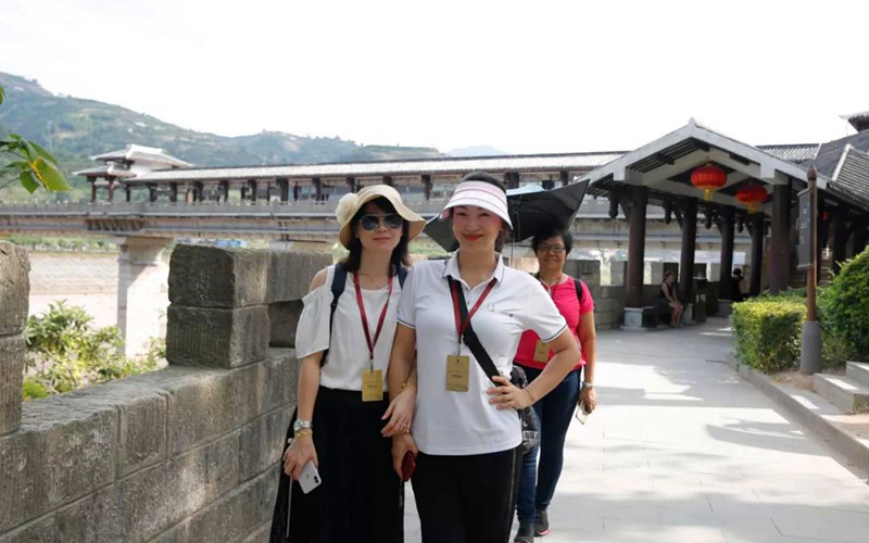 诺嘉组团赴长江三峡度假旅游(图3)